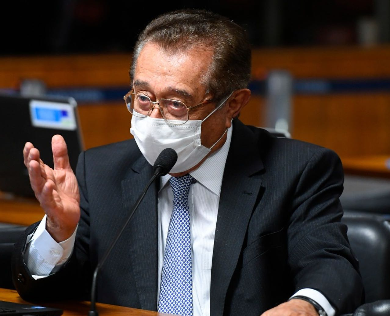 Maranhão segue em sedação e respira com ajuda de ventilação mecânica