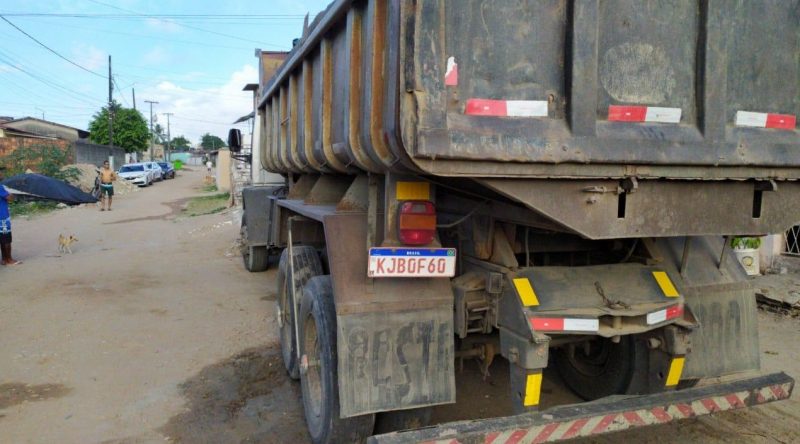 Idoso morre esmagado por caçamba de caminhão no bairro de Oitizeiro, em JP