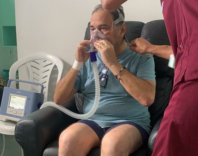 Manoel Ludgério volta a ser internado em CG por complicações da covid-19