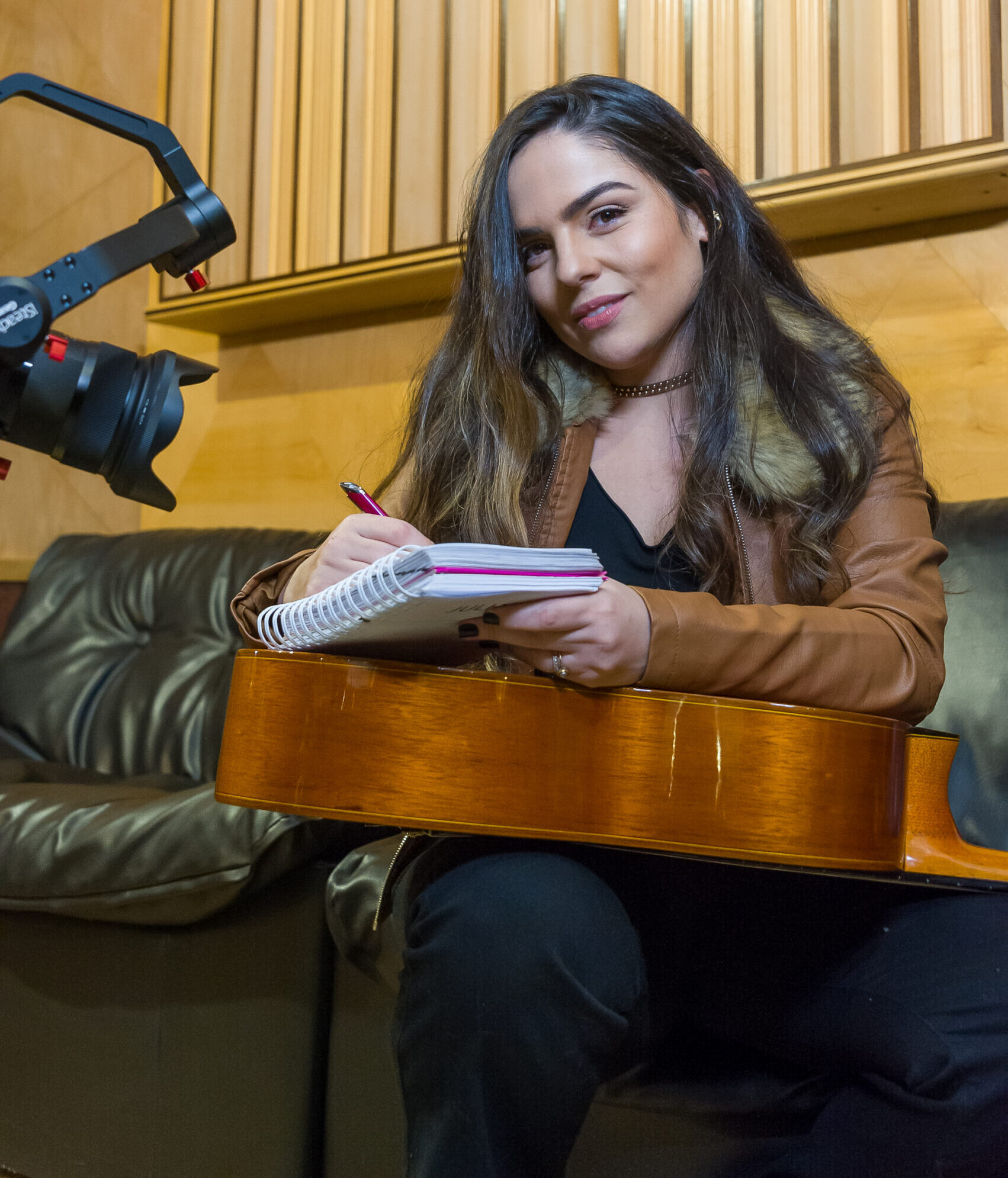 ”Vai Meu Bem”, novo single de Érica Pinna tem mensagem de resiliência