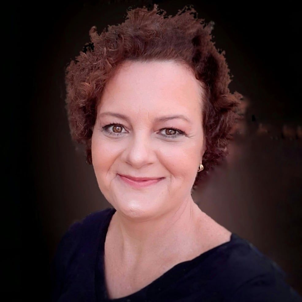 Adeus Amor Adeus: Paraibana lança livro auto ficcional sobre autoconhecimento, reconstruções e resiliência