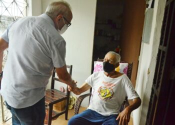 Cícero Lucena visita primeiros pacientes atendidos pelo Programa Opera João Pessoa