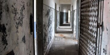 Prefeitura dialoga com movimento por moradia para resolver ocupação do prédio Nações Unidas