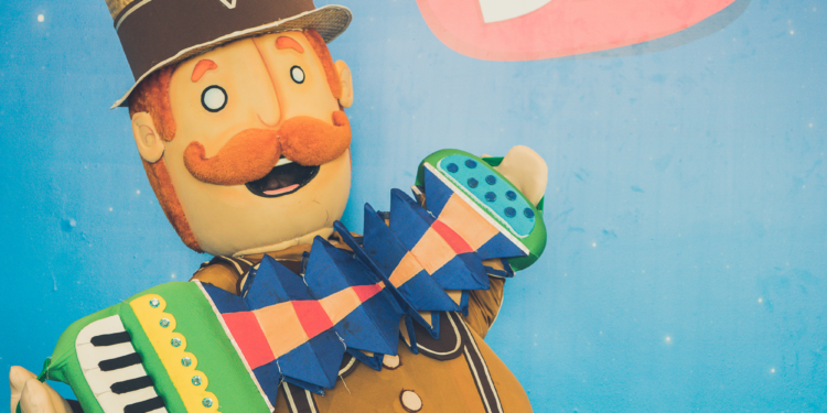 Teatro Pedra do Reino recebe Show do Bita especial de São João