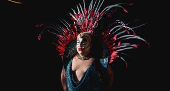 Bingo Drag Show exibe a arte transformista no Franz Cabaret