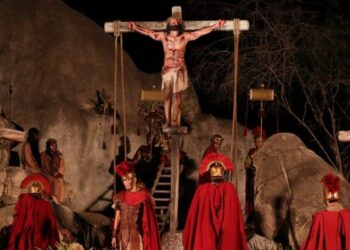 Paixão de Cristo de Nova Jerusalém é pura emoção na volta após dois anos sem espetáculo