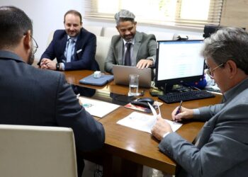 João Azevêdo assegura instalação de mais uma fábrica que vai funcionar no Estado