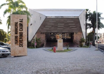 Tributo ao Elvis será apresentado no Teatro Severino Cabral neste domingo