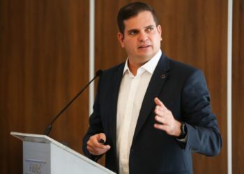 Diretor-geral da Aneel, André Pepitone, recebe Título de Cidadão Paraibano e Medalha de Horna ao Mérito Legislativo nesta quarta-feira (11)