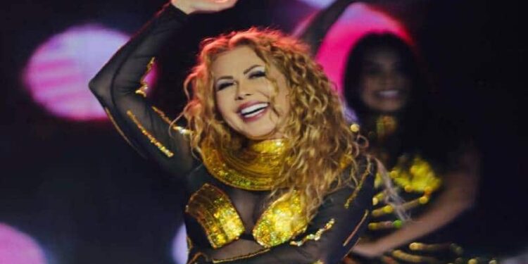 Com superprodução, Joelma grava DVD para 25 mil pessoas em Manaus