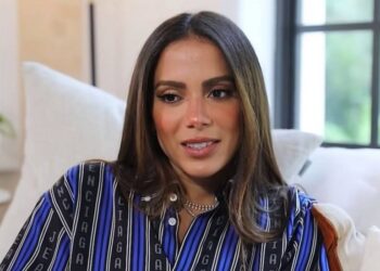 Anestesia arranca confissão de Anitta sobre ‘pepeca’: ‘Onde foi a plástica’
