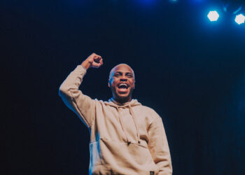 Yuri Marçal fará show de stand-up dia 11 de setembro em João Pessoa