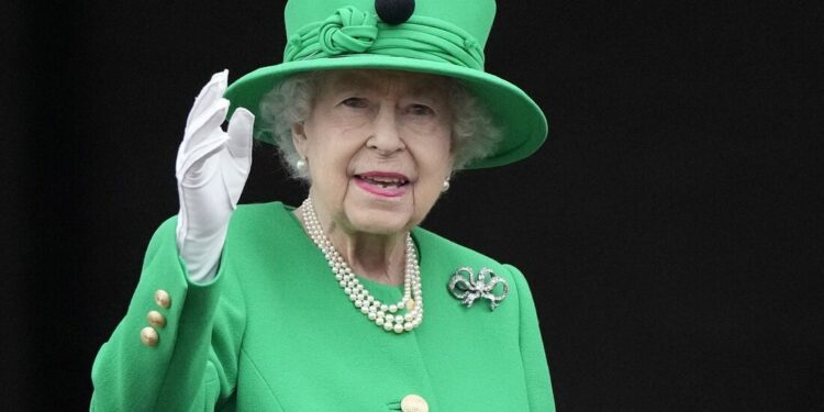 Rainha Elizabeth 2ª morreu na Escócia acompanhada por familiares