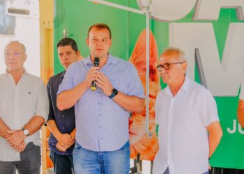 Prefeito lança projeto Castramóvel e anuncia editais para construção de hospitais veterinários