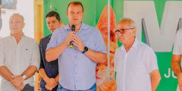 Prefeito lança projeto Castramóvel e anuncia editais para construção de hospitais veterinários