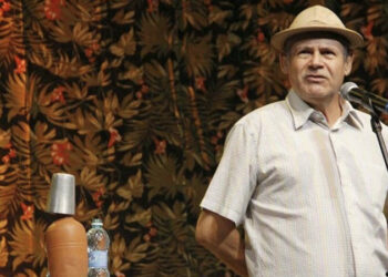 Neste sábado (17) Zé Lezin apresenta show ‘O Matuto Moderno’, em Patos