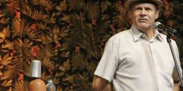 Neste sábado (17) Zé Lezin apresenta show ‘O Matuto Moderno’, em Patos