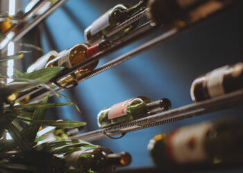 Toda terça: Captain Jack conta com rolha free e apresentação de saxofone aos clientes