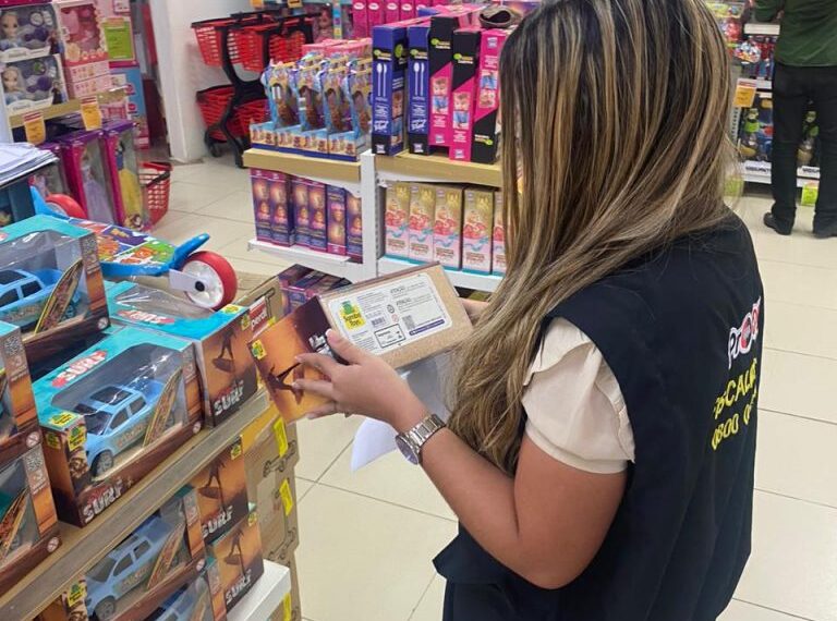 Procon-JP fiscaliza lojas dos shoppings na Operação Brinquedo Seguro