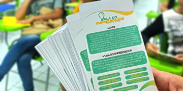 Prefeitura de Campina Grande participa de Feira da Empregabilidade  na Escola Grau Técnico e formaliza empreendedores