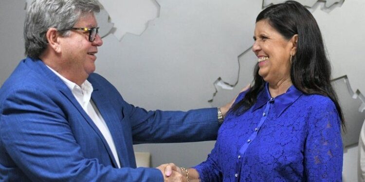 João Azevêdo tira licença e a vice-governadora Lígia Feliciano assume interinamente o cargo