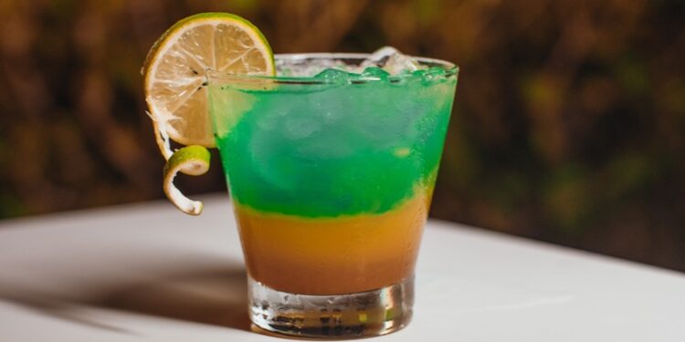 Em clima de Copa do Mundo, Captain Jack se prepara para transmissão de jogos do Brasil e lança novidades para o público