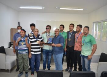 Equipe do futebol de cegos agradece apoio do Governo e apresenta medalhas e troféu de campeão brasileiro