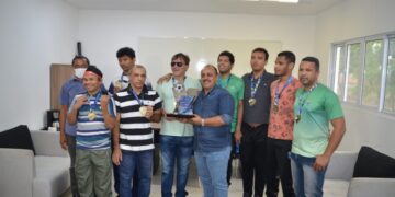 Equipe do futebol de cegos agradece apoio do Governo e apresenta medalhas e troféu de campeão brasileiro