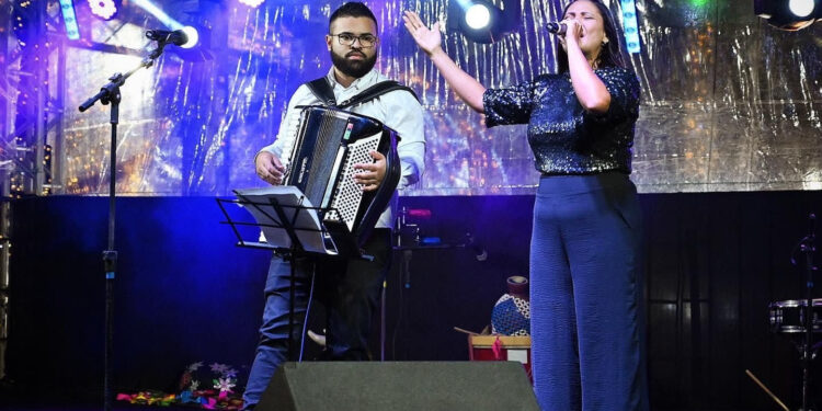 Primeiro final de semana do Natal Iluminado 2022 registra participação de 400 artistas e grande público