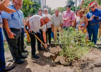 Parque Arruda Câmara completa 100 anos e prefeito destaca importância do local na vida dos pessoenses