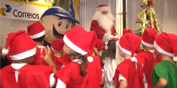 Papai Noel dos Correios na Paraíba realiza entrega de presentes em Campina Grande e Santa Luzia