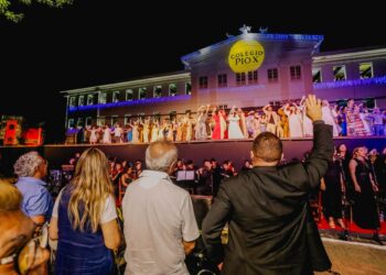 Cícero Lucena prestigia Auto de Natal do Colégio Marista, apoiado pela Prefeitura de João Pessoa