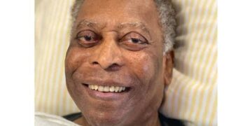 Pelé tem quadro estável e não apresenta piora de saúde nas últimas 24h, diz boletim médico