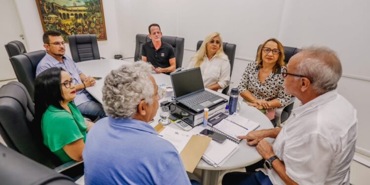 Cícero Lucena anuncia ampliação da Tardezinha Inclusiva com oficinas artísticas