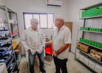 Cícero Lucena entrega obras de reestruturação da USF Ilha do Bispo