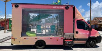 Truck de Verão do Boticário leva proteção solar para banhistas em praias nordestinas
