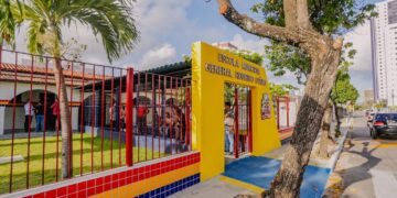 Cícero Lucena entrega 15ª unidade educacional reestruturada pela gestão e 59 já tiveram obras iniciadas