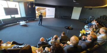 Liderando missão da FNP, Cícero encontra presidente da Associação de Municípios Portugueses e visita Centro de Desenvolvimento