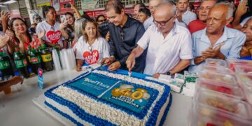 Cícero Lucena inicia maratona de ações em Mangabeira com autorização para reestruturação da coberta do Mercado Público