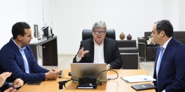 João Azevêdo recebe presidente do BNB, Paulo Câmara, e discute investimentos em infraestrutura, turismo e desenvolvimento regional