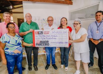 Maior Parceiro: Cícero Lucena libera recursos para apoiar a Vila Vicentina