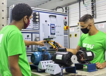 Rede de ensino técnico e profissionalizante oferece mais de 1000 bolsas de estudos gratuitas em todo o Brasil