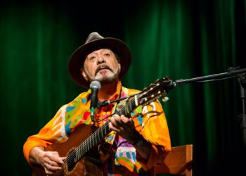 Nesta quinta (11) Seis & Meia recebe cantor Xangai no Teatro Paulo Pontes