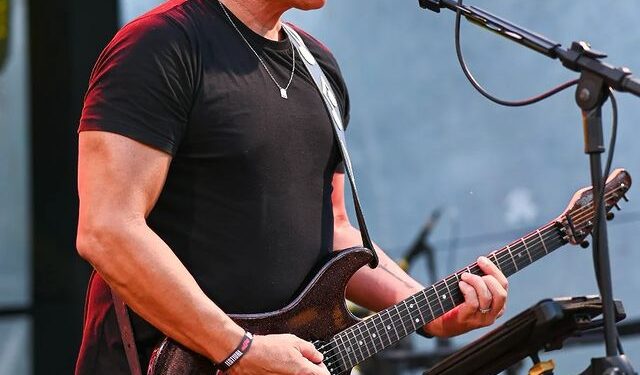 Zé Filho e Banda agitam a varanda mais charmosa da cidade neste sábado (10)