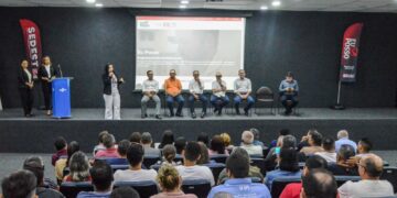 Cícero Lucena entrega mais 92 certificados a empreendedores contemplados pelo ‘Eu Posso’