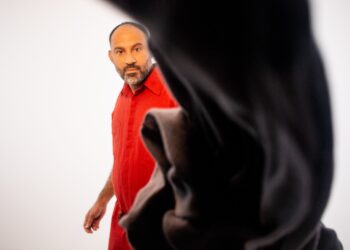 Cantor Renan Barbosa retorna a João Pessoa com seu nome show intitulado “Humano, demasiado e insano”