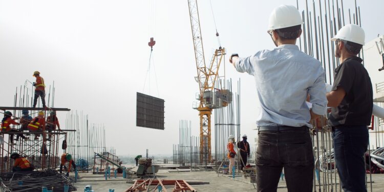 Dia Nacional do Técnico de Edificações: profissão tem alta empregabilidade no Brasil
