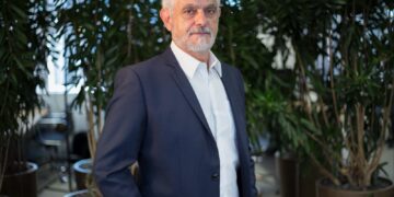 Arquiteto e paisagista Benedito Abbud é o homenageado da Luxo Décor Brasil