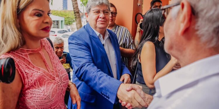 Cícero Lucena diz que Centro de Referência do Artesanato será espaço para projetos em parceria da Prefeitura com o Governo do Estado