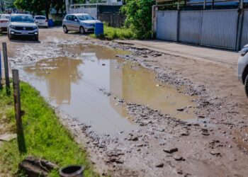 Prefeito autoriza pavimentação de 14 ruas no Bessa e Aeroclube, e acompanha andamento das obras de drenagem que vão beneficiar os dois bairros